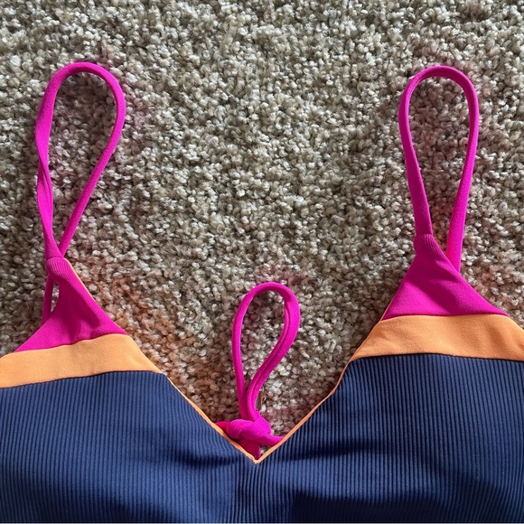 Maaji Vintage Grape Rocks Reversible Bikini Top Women’s M Swimwear Summer Beach - Picture 7 of 13